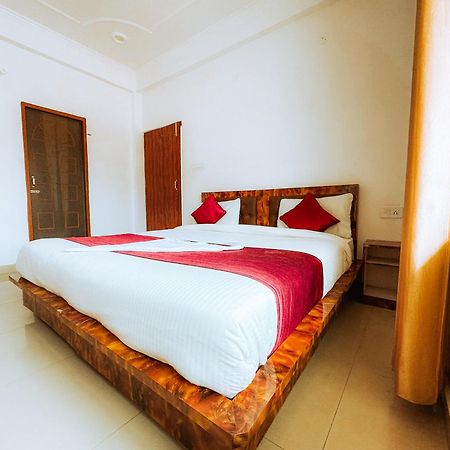 A Pousada Hot - House Of Travellers, Rishīkesh Exterior foto